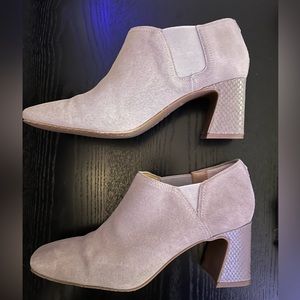 Like new, only worn once NYDJ booties